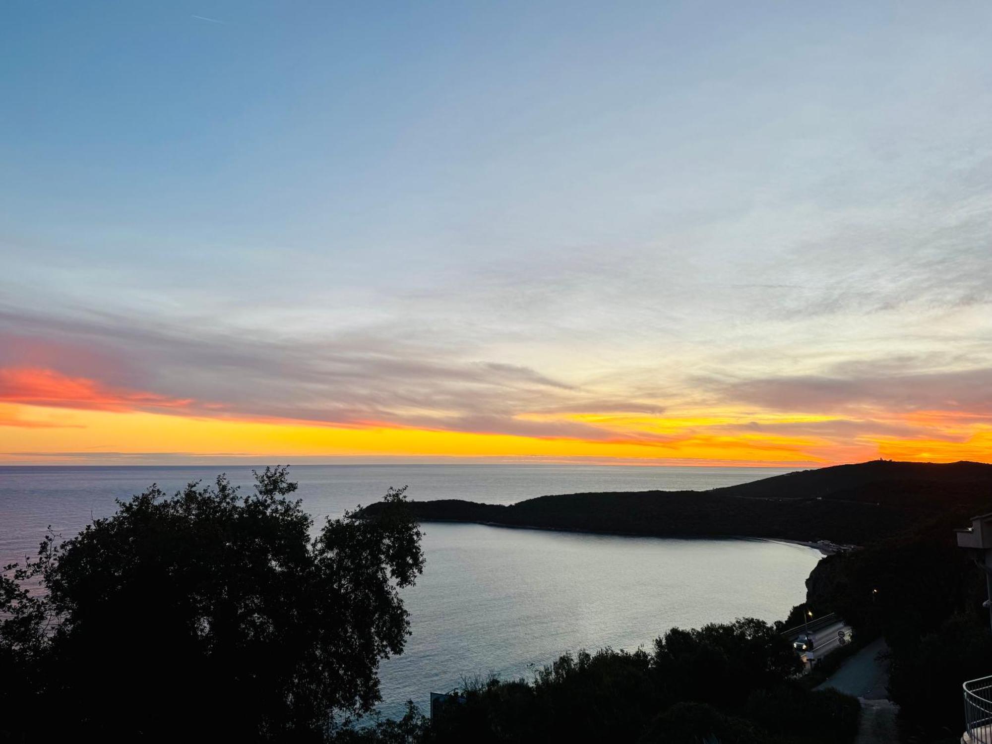 Budva Felix Suites Exterior foto